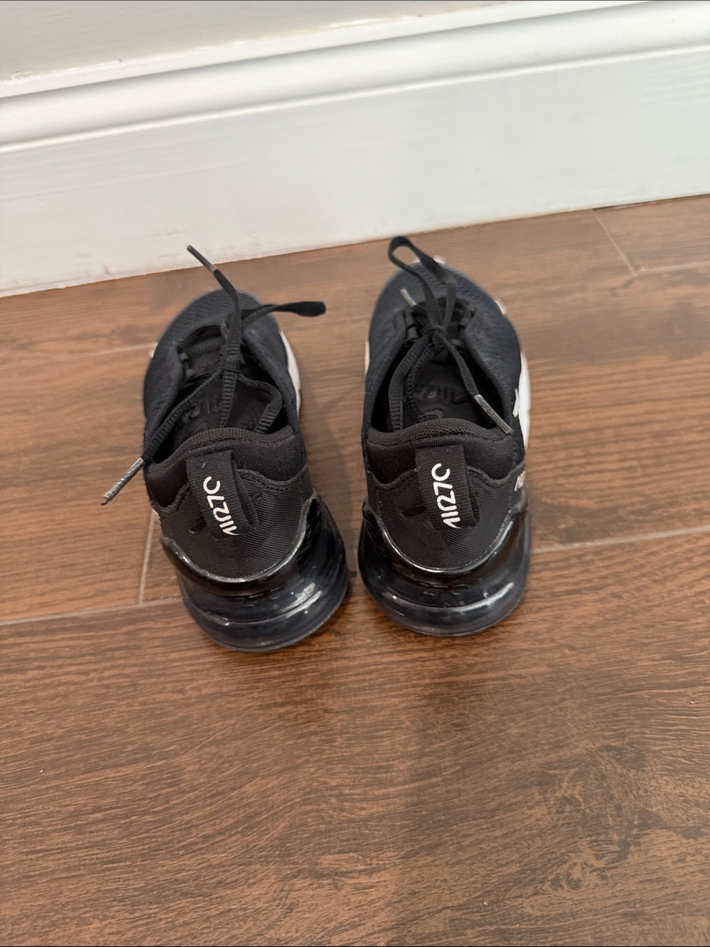Kids black and white 270’s size 2y - Picture 3 of 3